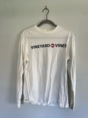 Vineyard Vines White Long-Sleeve Tee with Ski Patrol graphics ⛷️